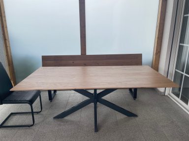 Div. Holztische