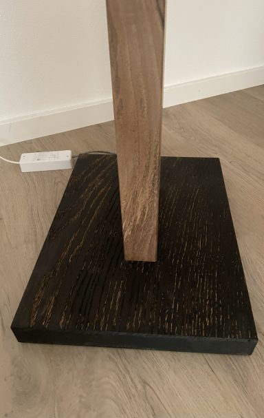Moderne Holzleuchten