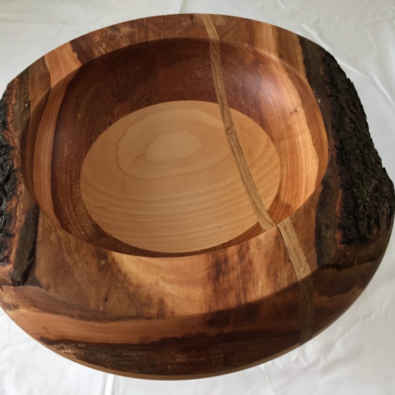 Holzschale gedrechselt
